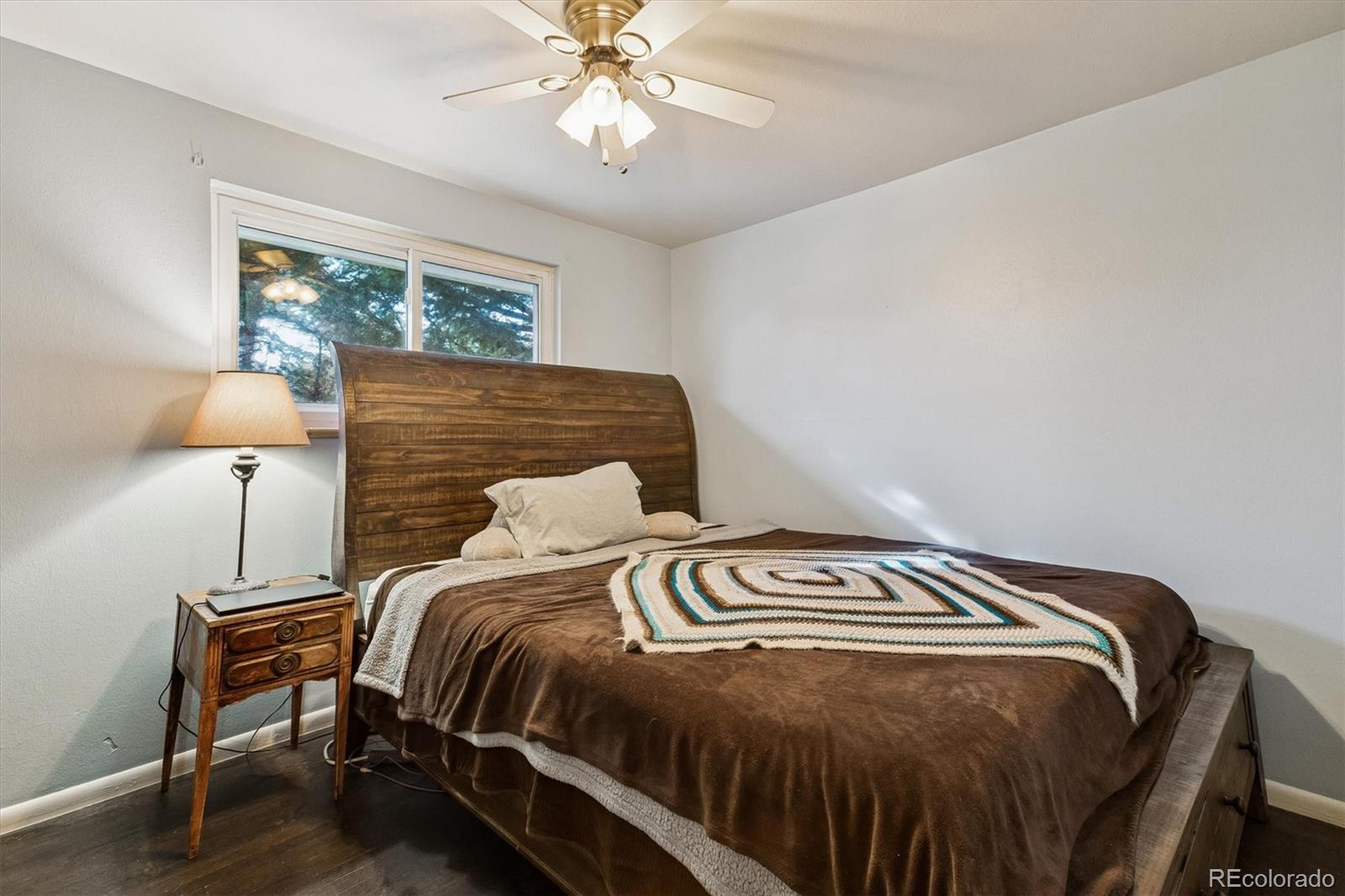 1850 S Hooker Street