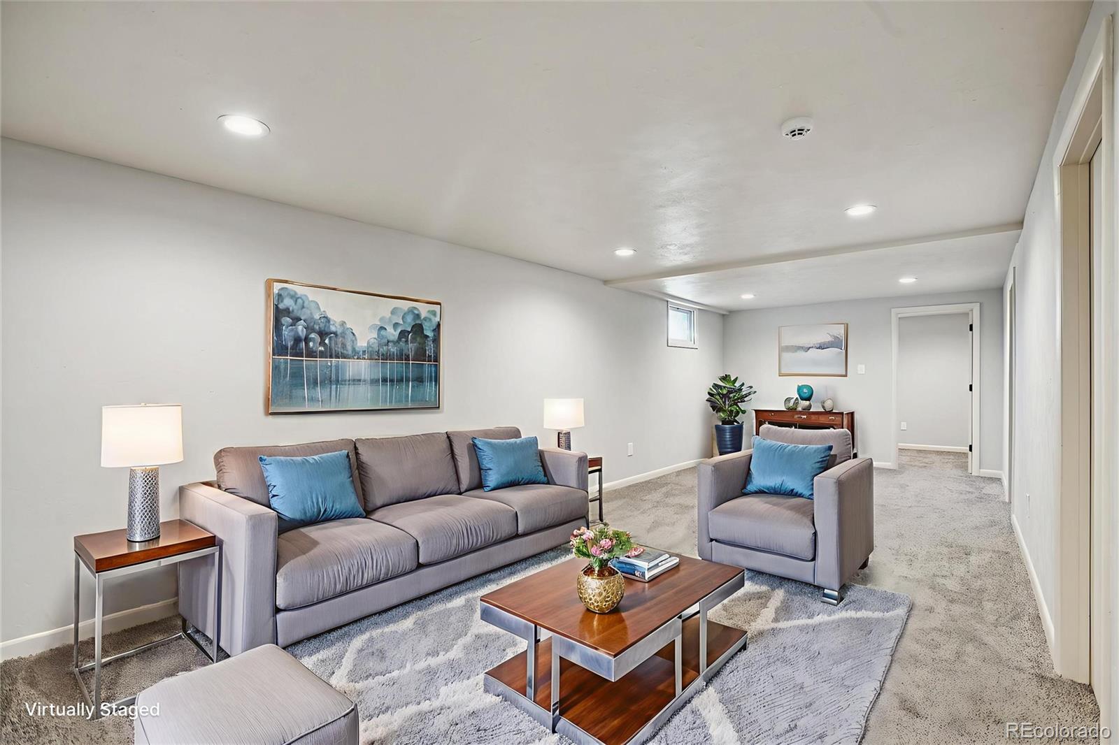 1850 S Hooker Street