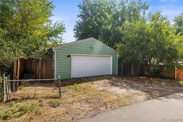 2845 Fenton Street