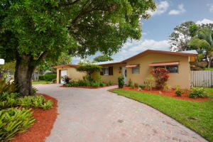 898 SW 10th Avenue
