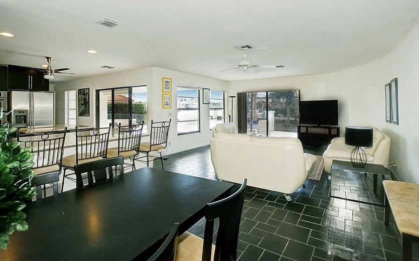 708 SE 8th Court