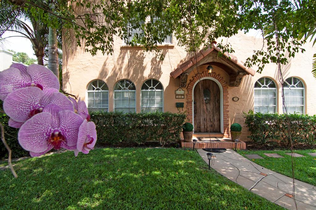 325 Greymon Drive