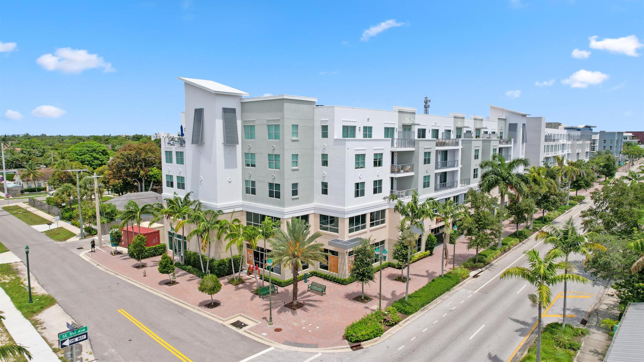 236 Se 5th Avenue 301