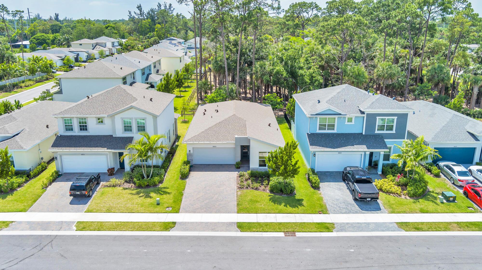 6825 Pointe Of Woods Drive