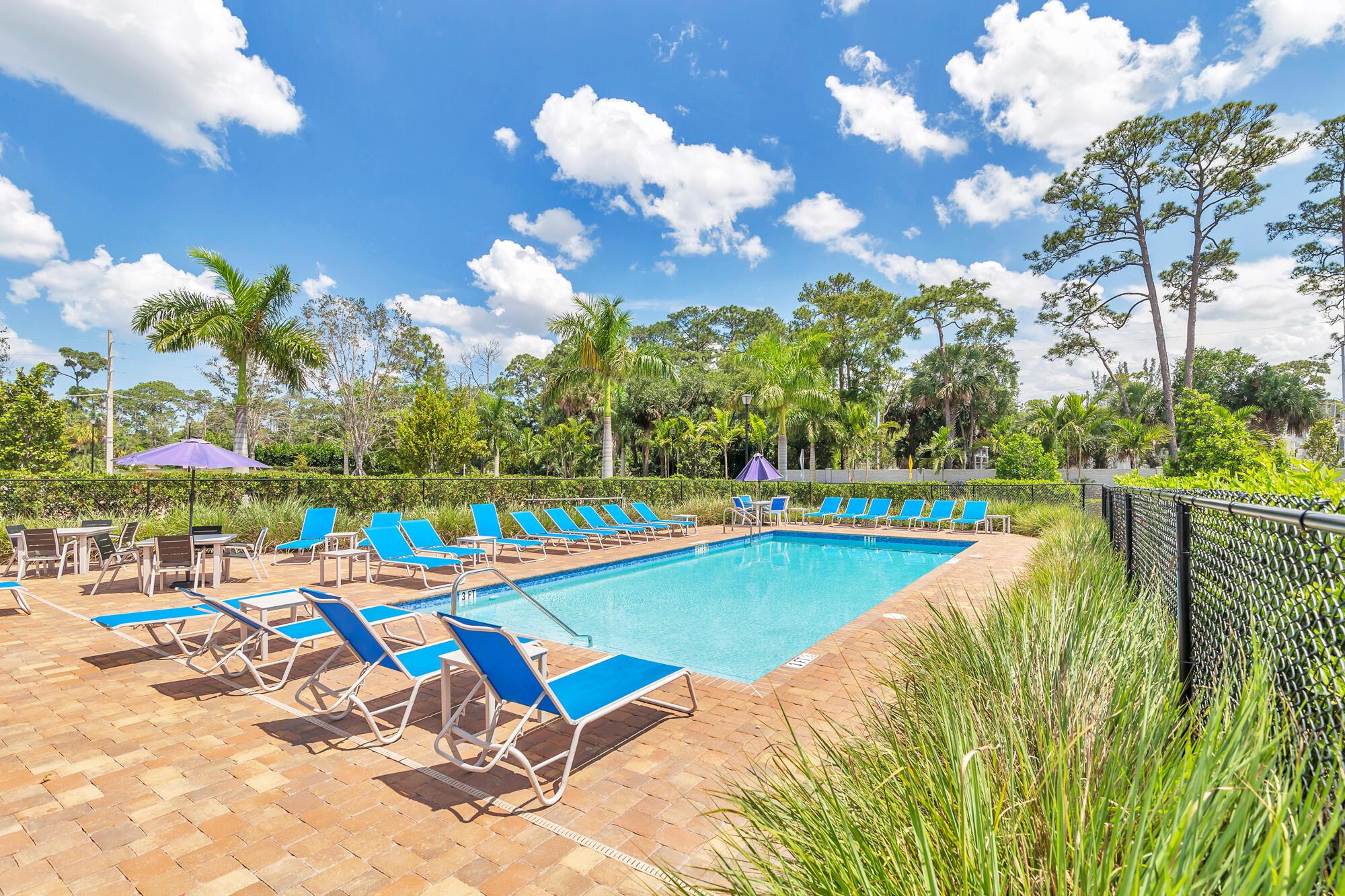 6825 Pointe Of Woods Drive