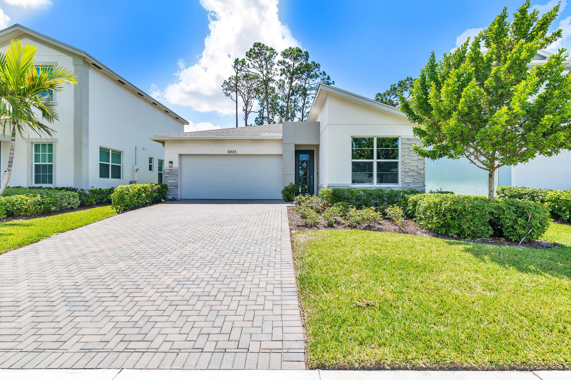 6825 Pointe Of Woods Drive