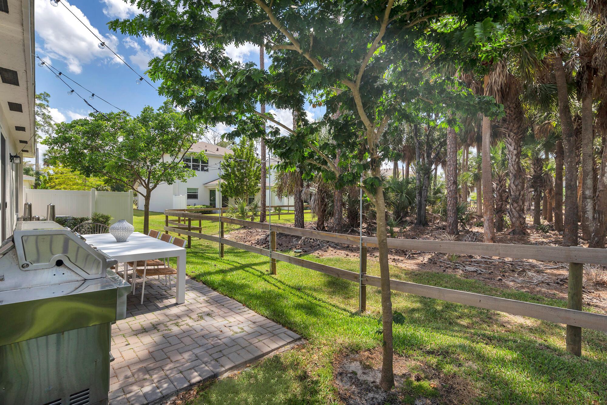 6825 Pointe Of Woods Drive