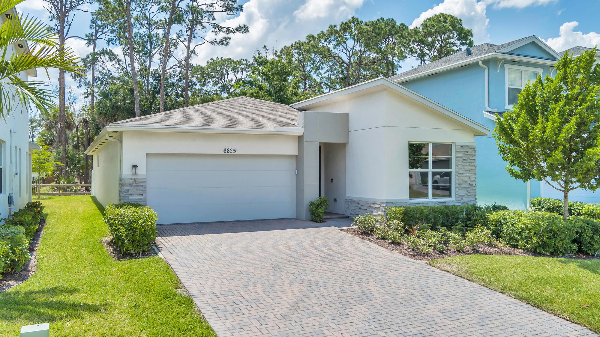 6825 Pointe Of Woods Drive