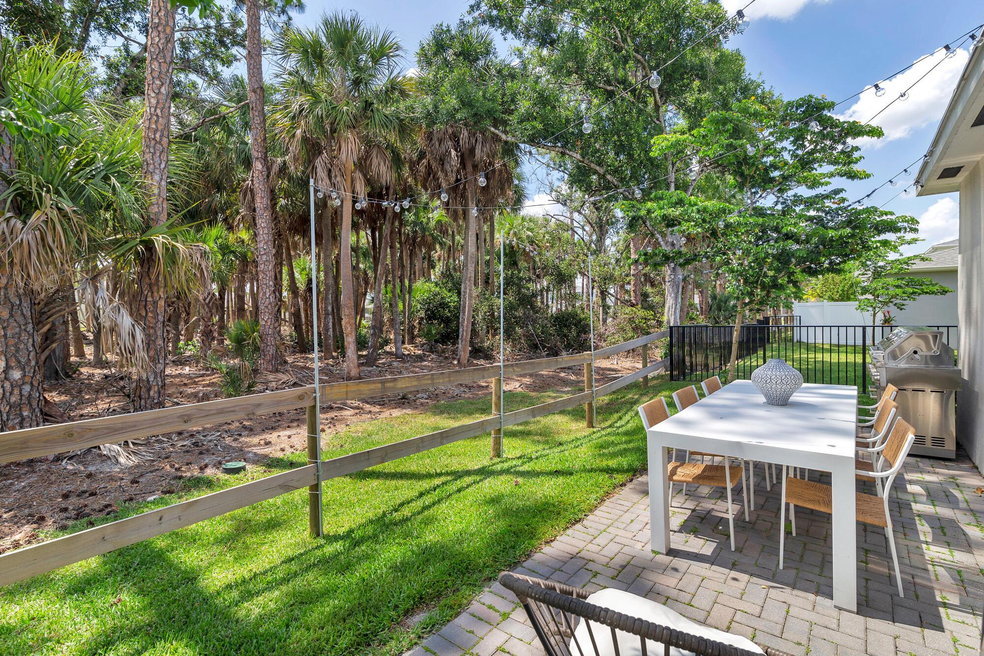 6825 Pointe Of Woods Drive