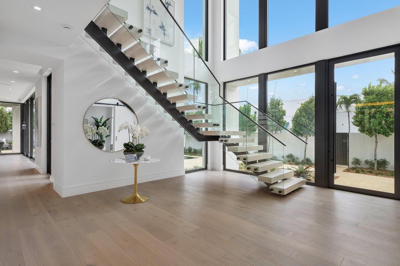 504 NE 7th Avenue