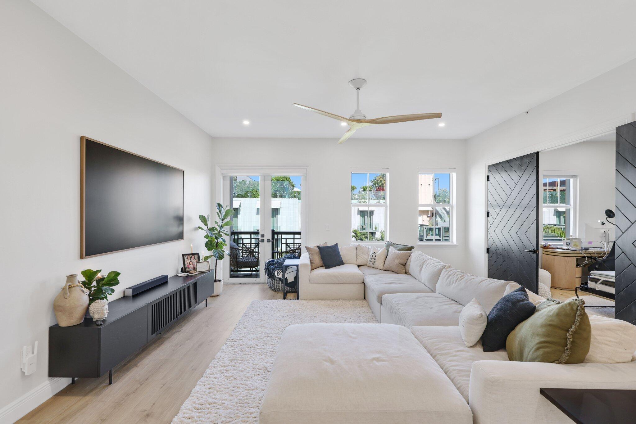 200 NE 2nd Avenue 411, Delray Beach Unit: 411