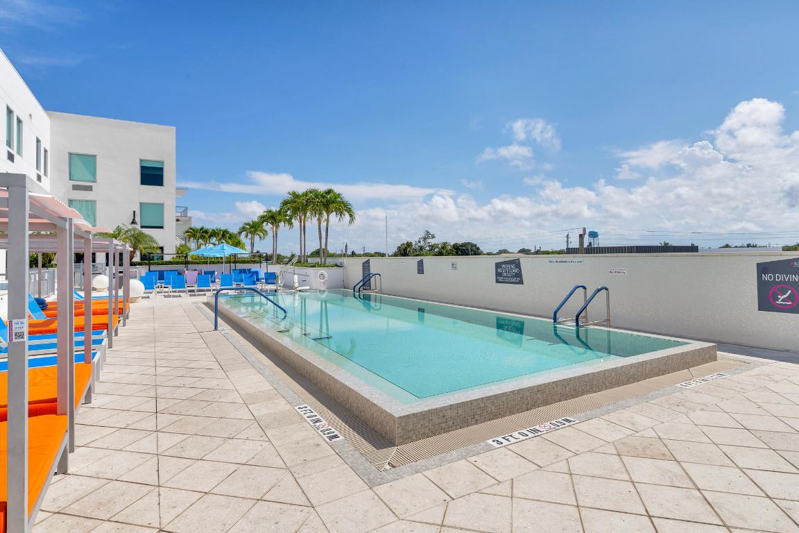 236 SE 5th Avenue 301