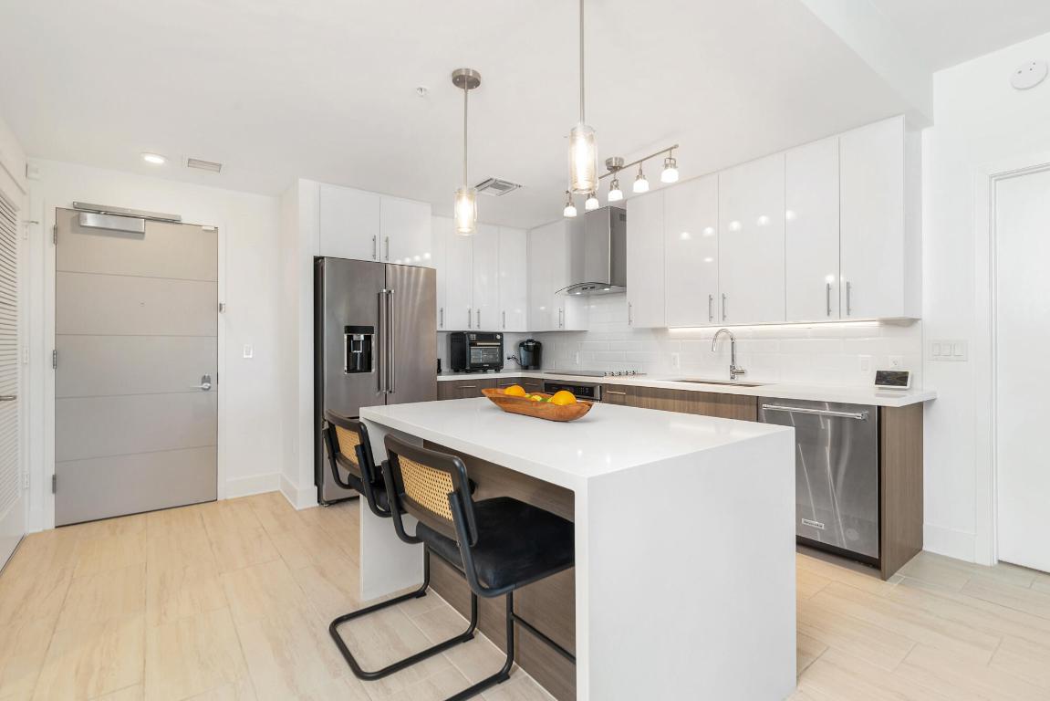 236 SE 5th Avenue 301