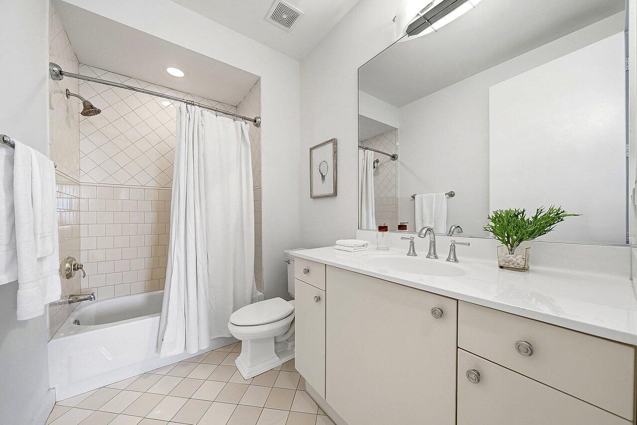 365 SE 6th Avenue 403
