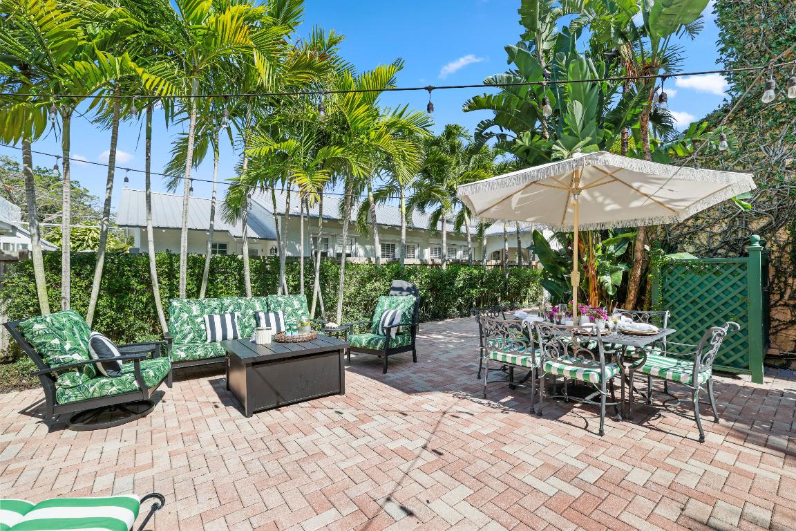 325 Greymon Drive, West Palm Beach