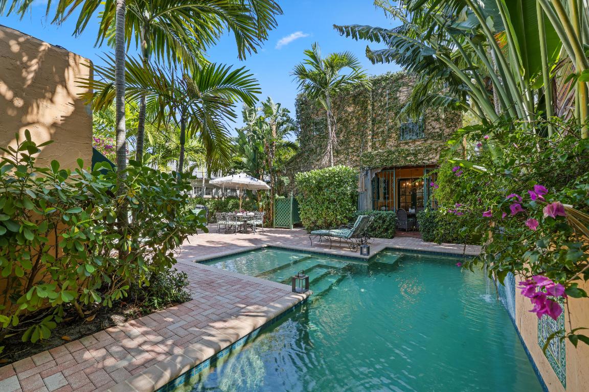 325 Greymon Drive, West Palm Beach