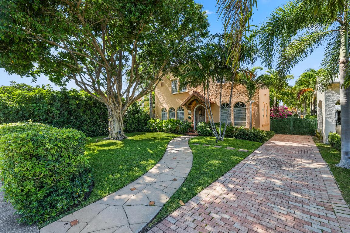 325 Greymon Drive, West Palm Beach