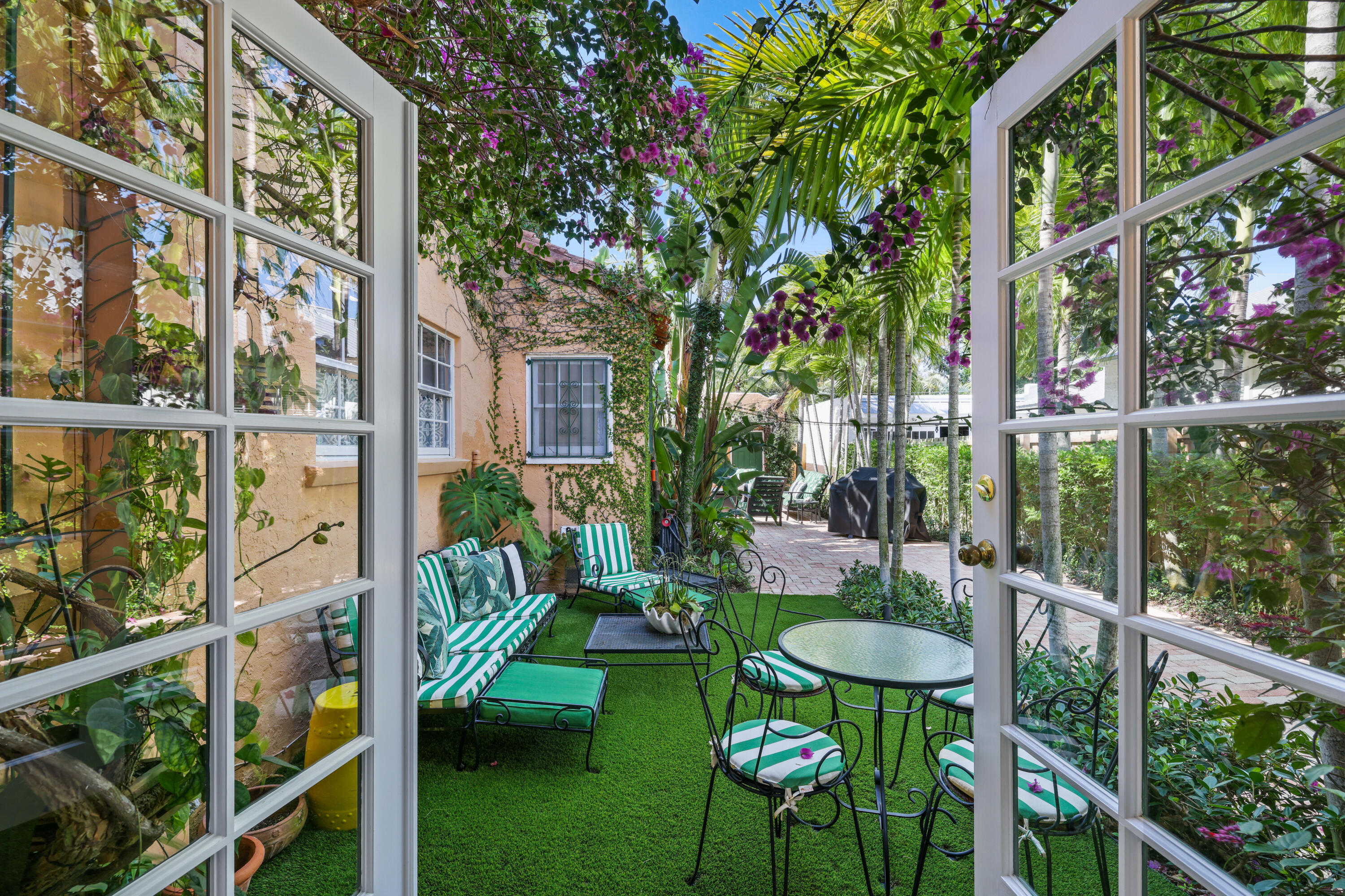 325 Greymon Drive, West Palm Beach