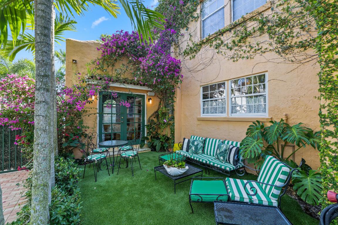 325 Greymon Drive, West Palm Beach