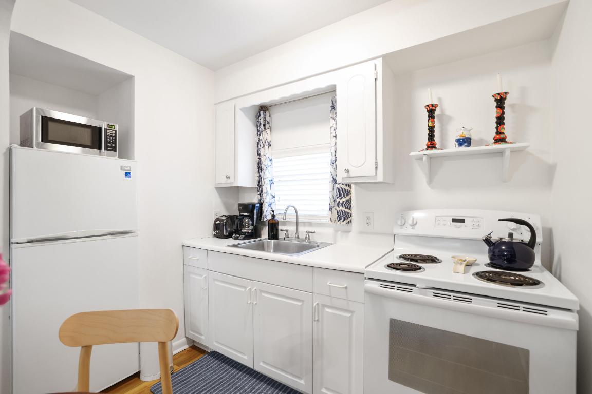 325 Greymon Drive, West Palm Beach