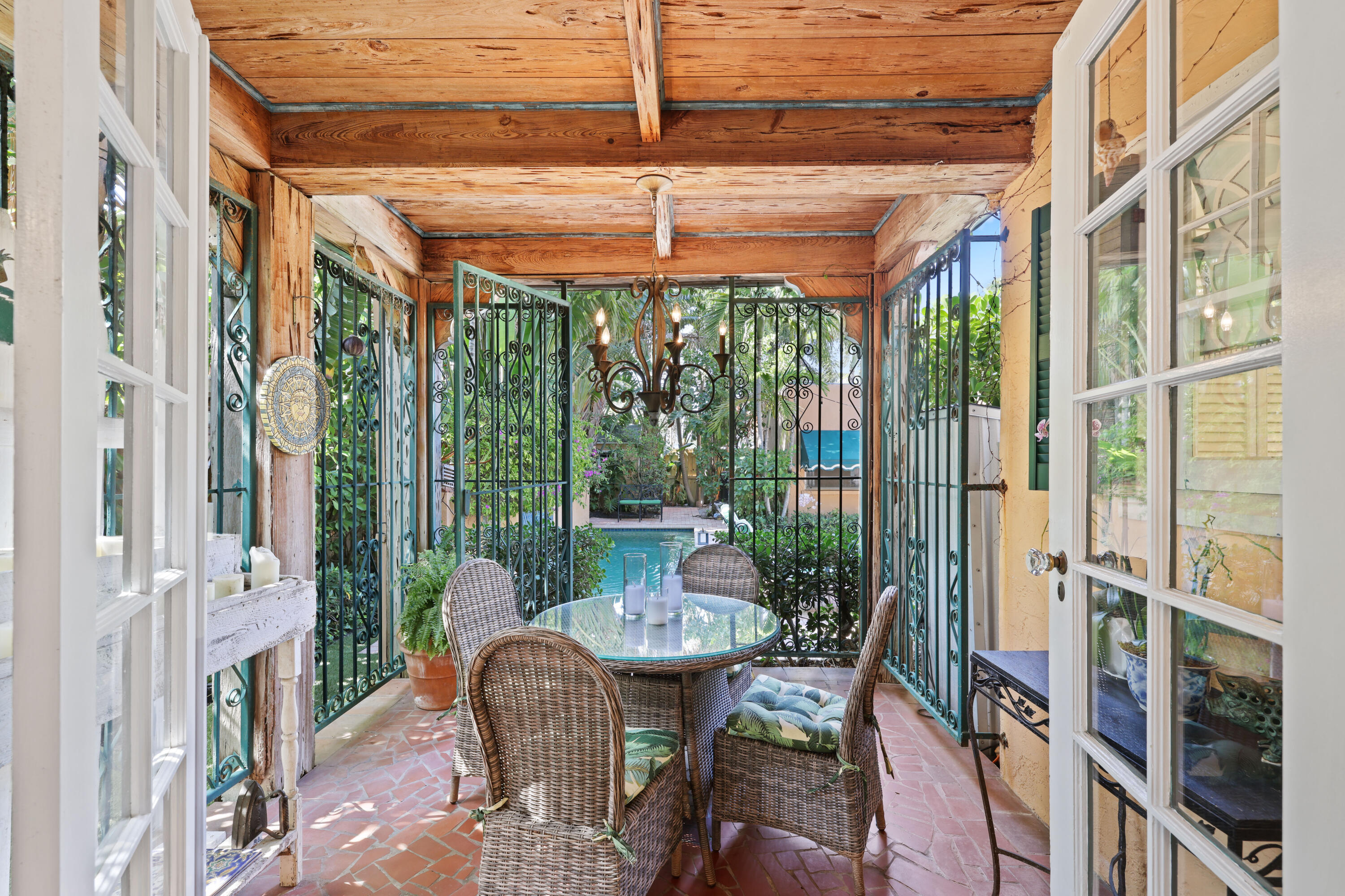 325 Greymon Drive, West Palm Beach