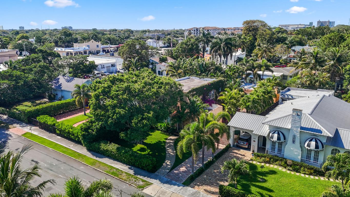 325 Greymon Drive, West Palm Beach