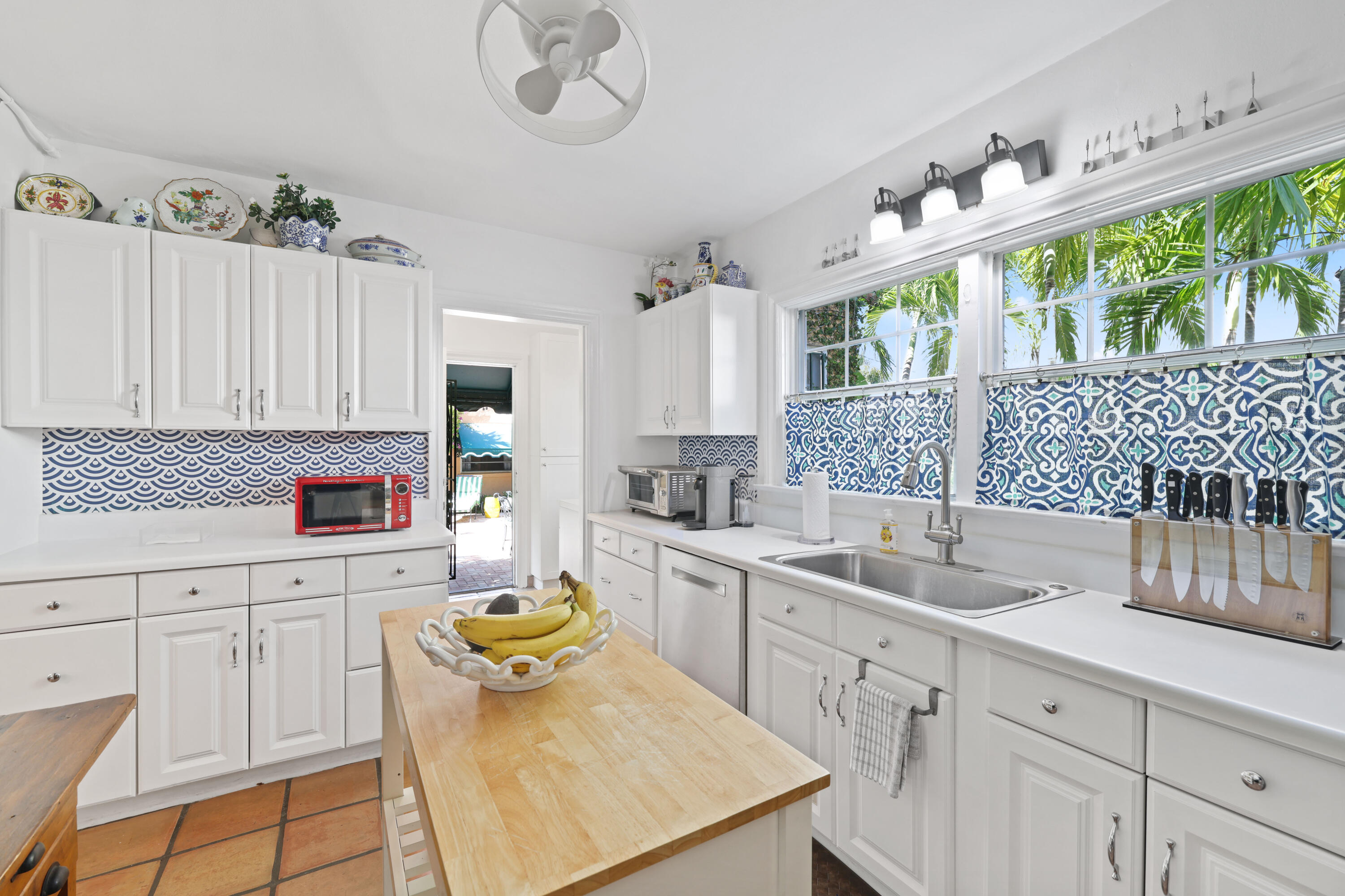 325 Greymon Drive, West Palm Beach