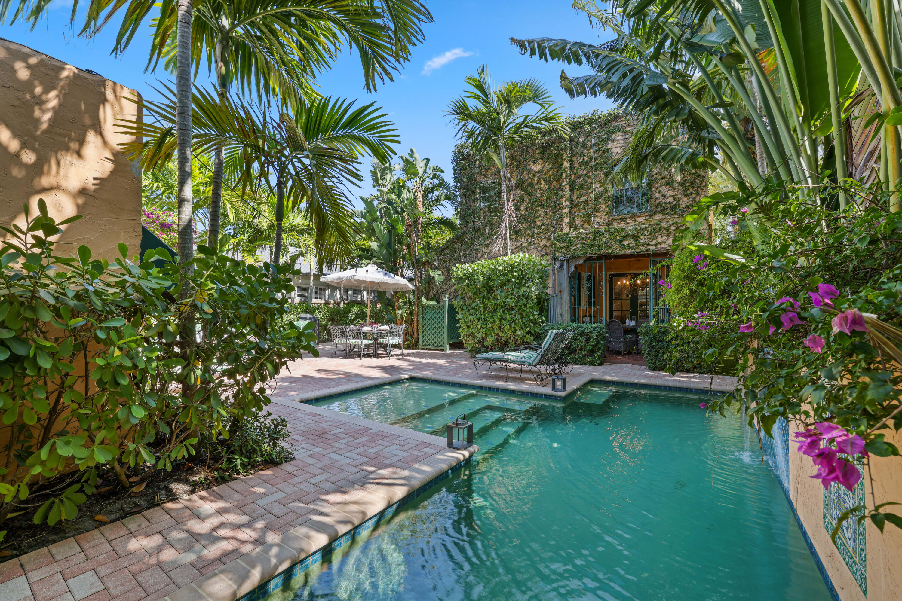 325 Greymon Drive, West Palm Beach