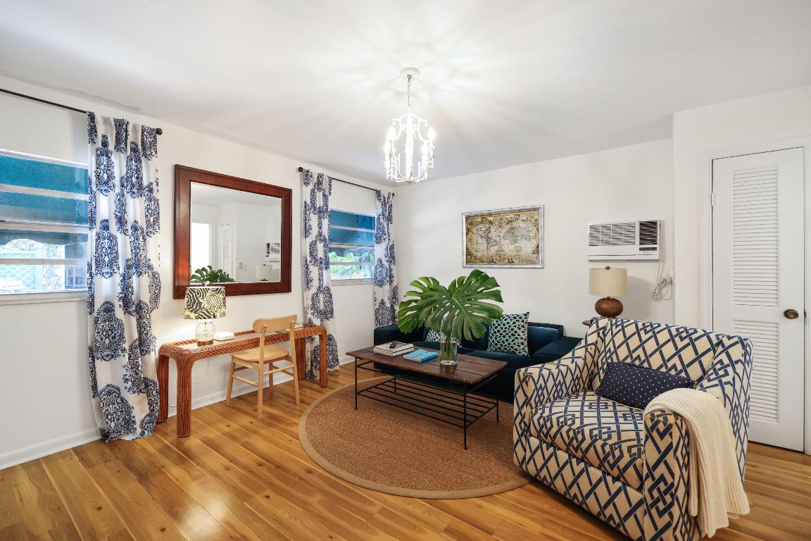 325 Greymon Drive, West Palm Beach