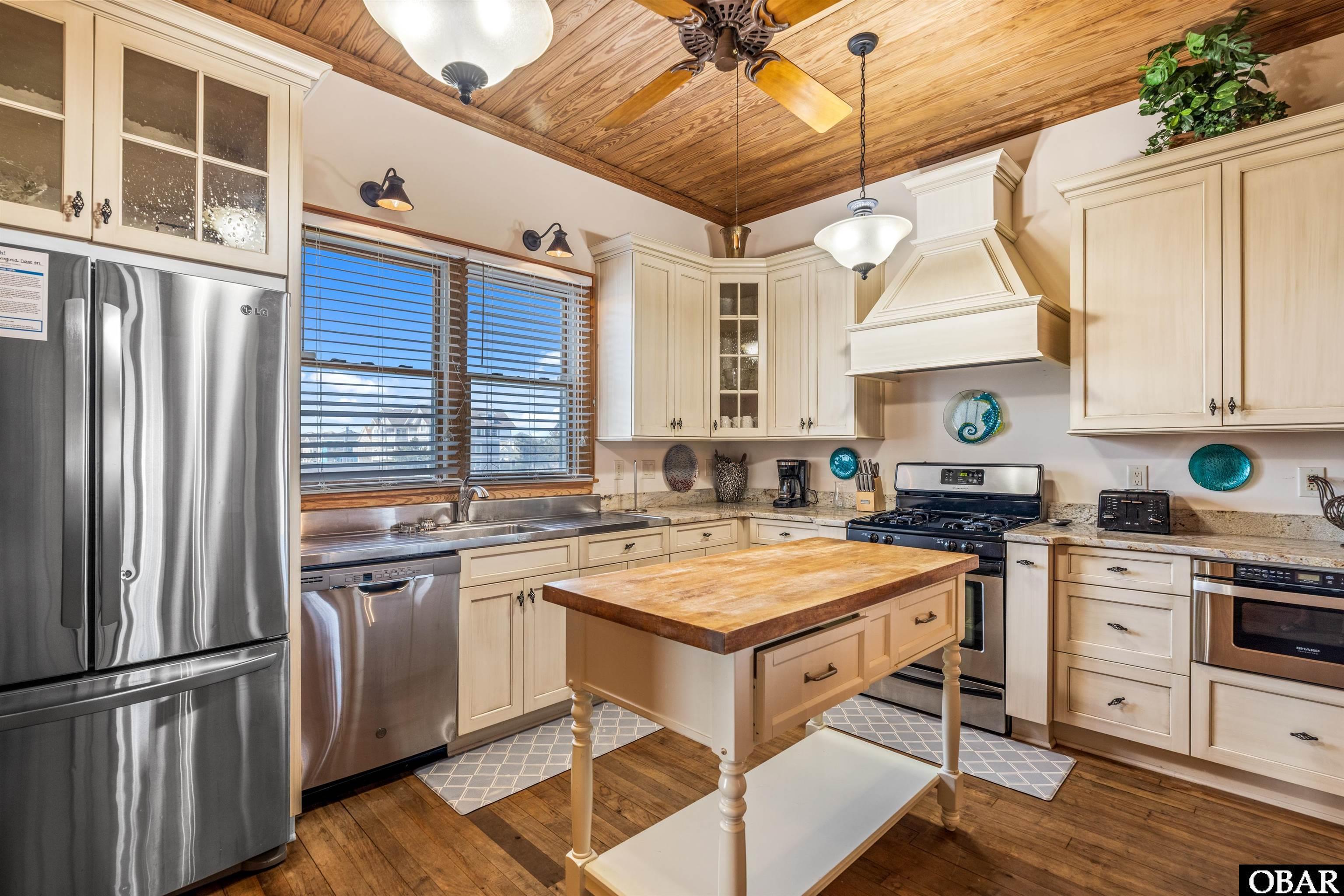 2418 S Virginia Dare Trail Lot 7