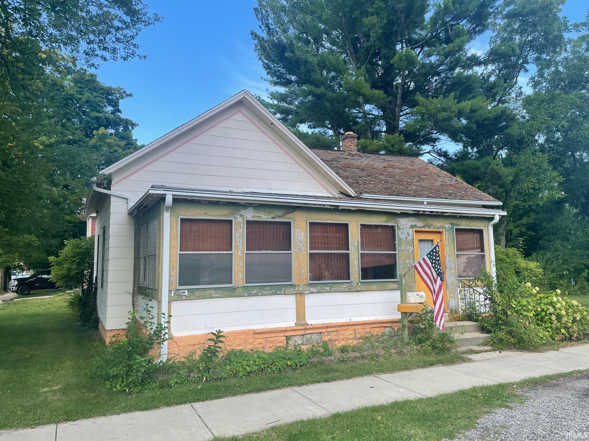 606 Indiana Street