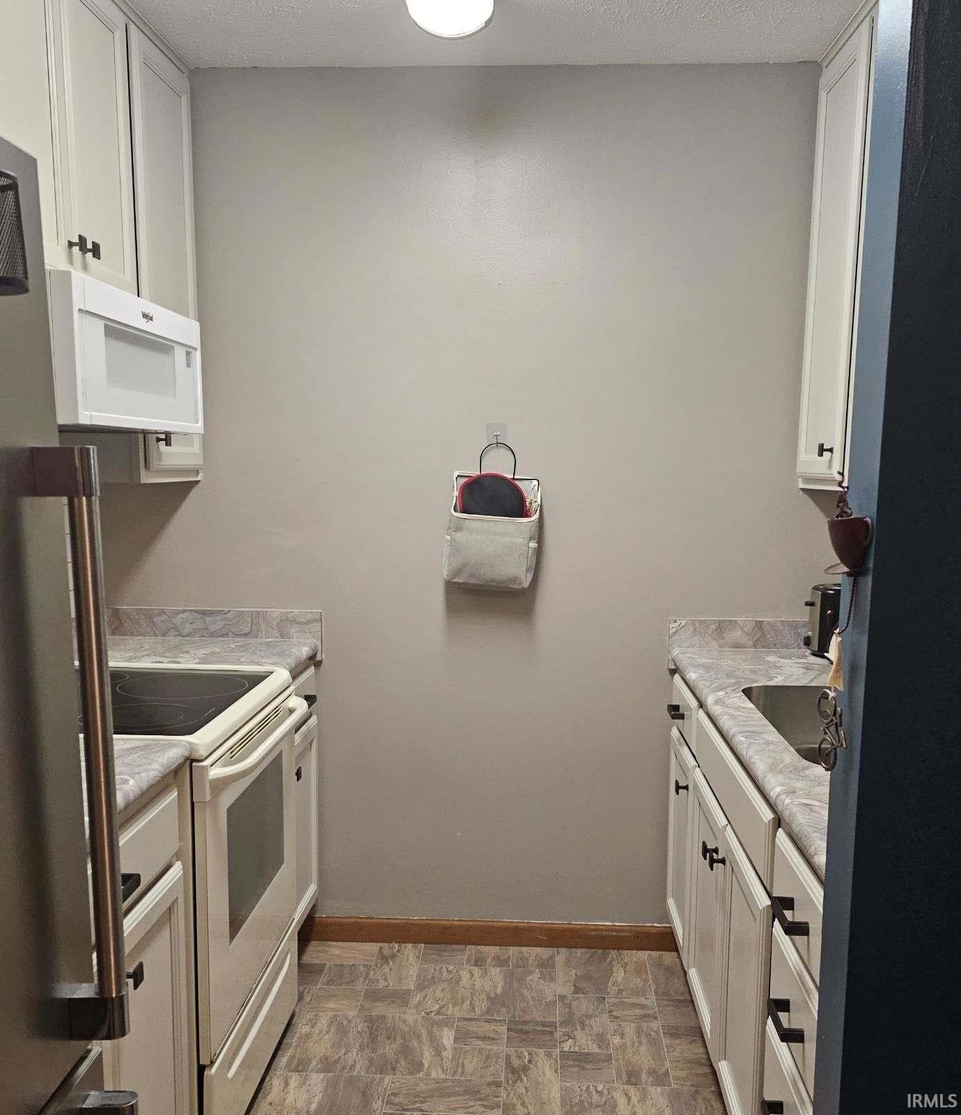 2211 Hillcrest Avenue Unit: I