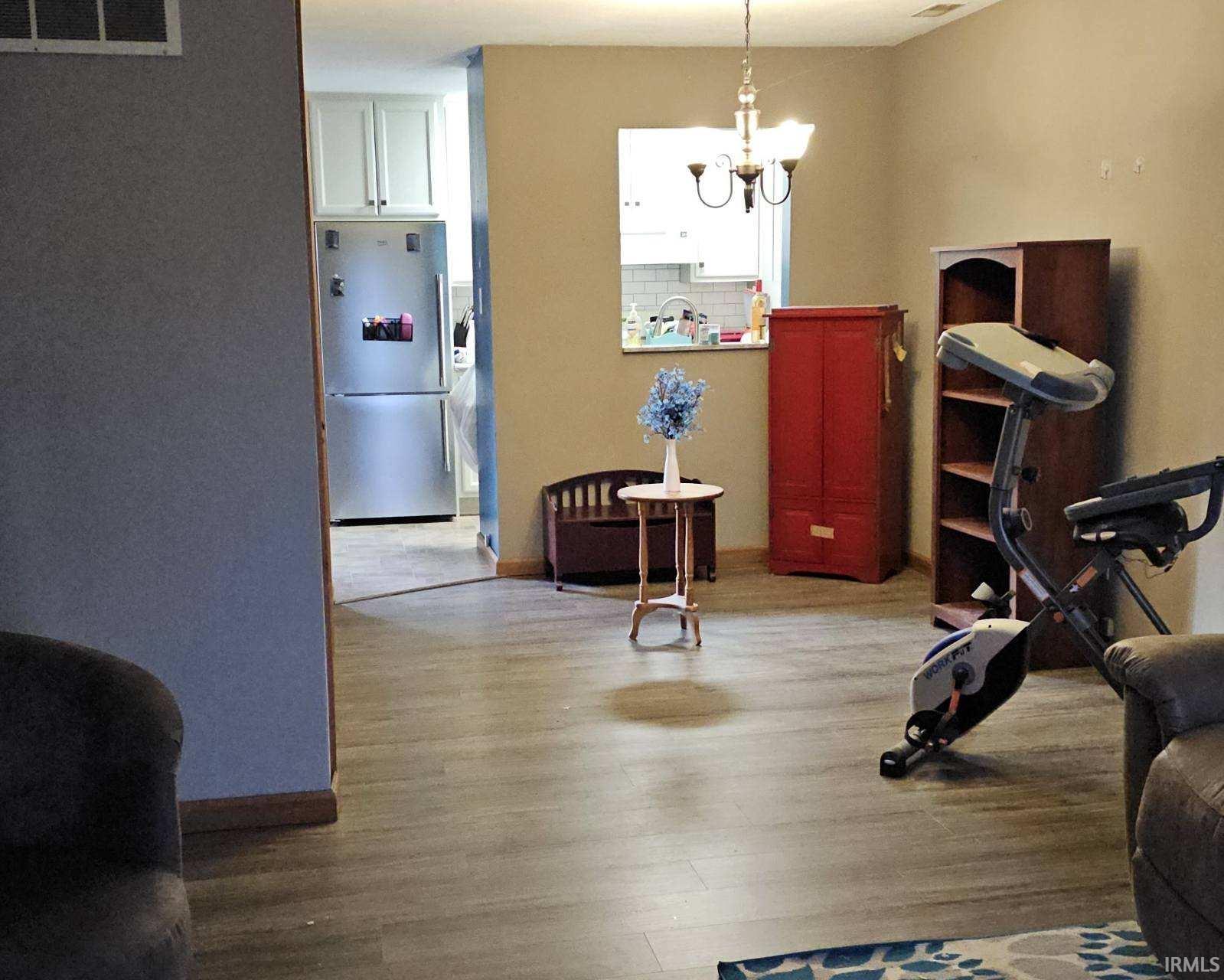 2211 Hillcrest Avenue Unit: I