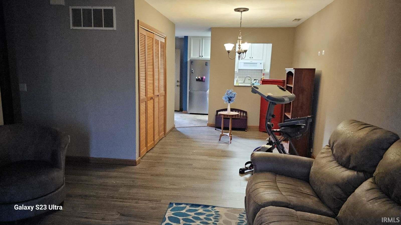 2211 Hillcrest Avenue Unit: I