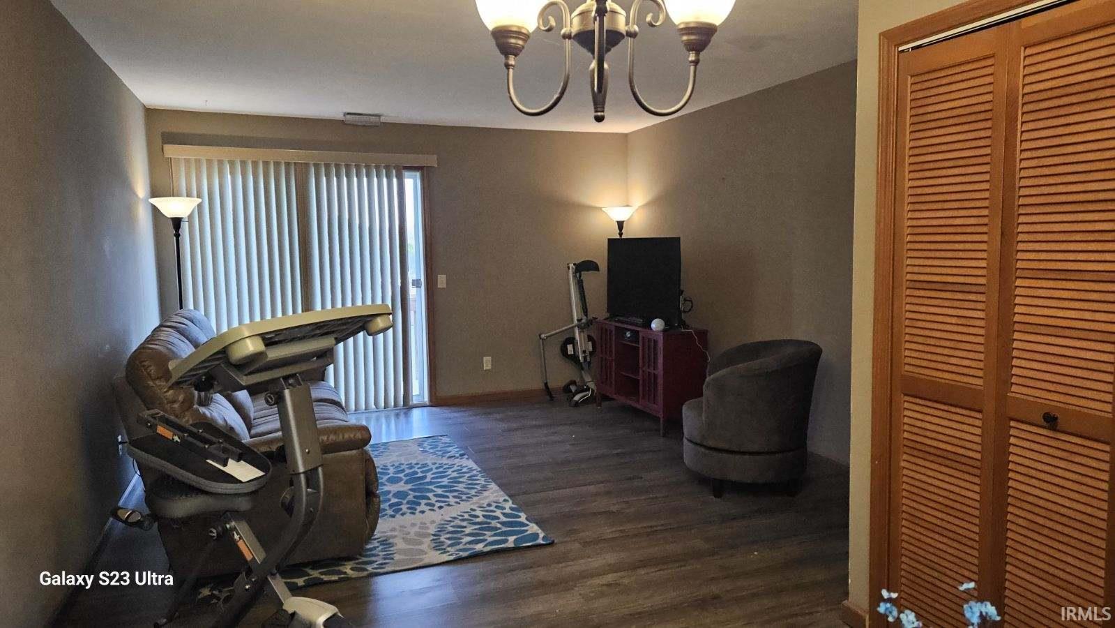 2211 Hillcrest Avenue Unit: I