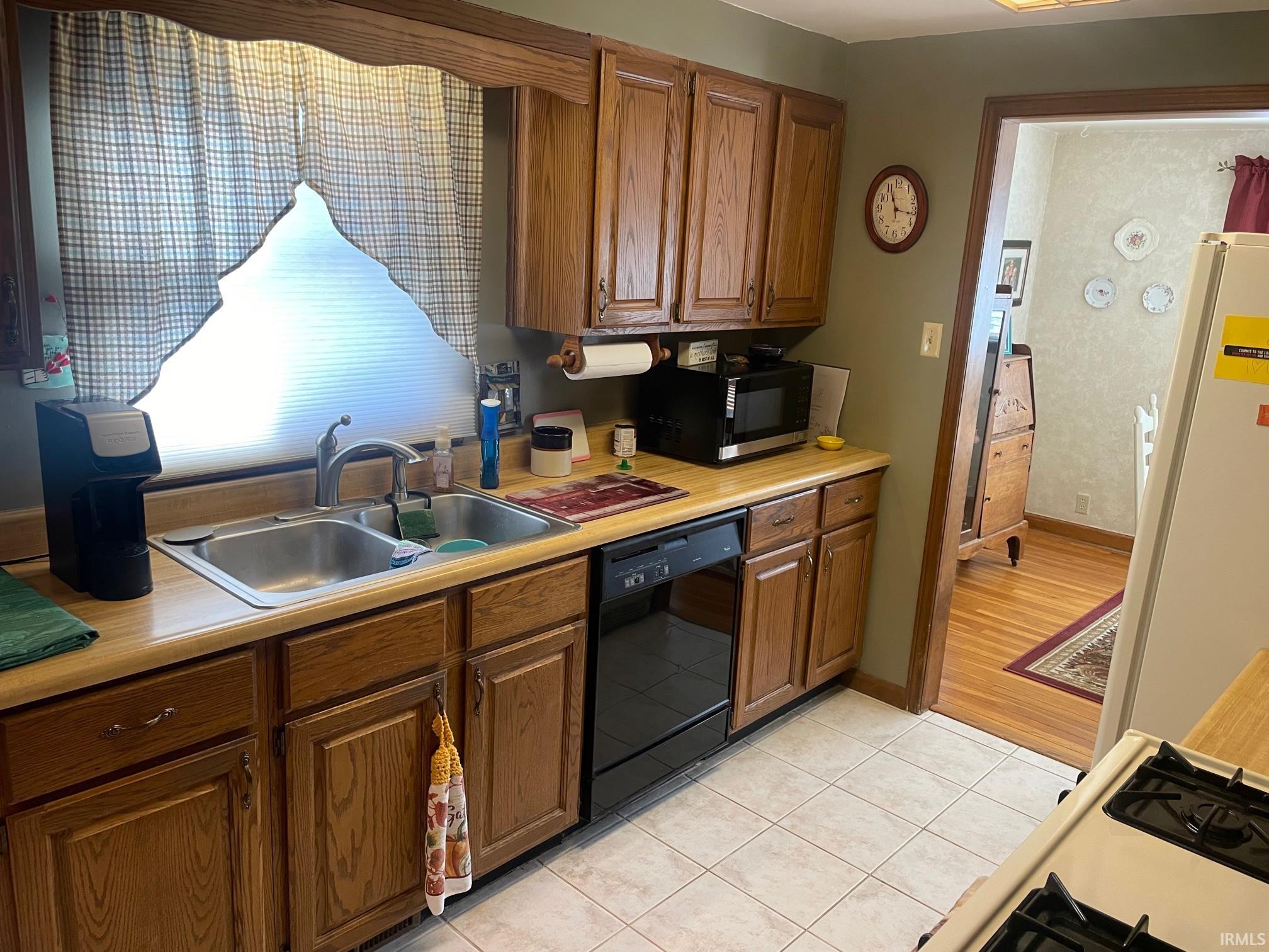 1112 Ferndale Street