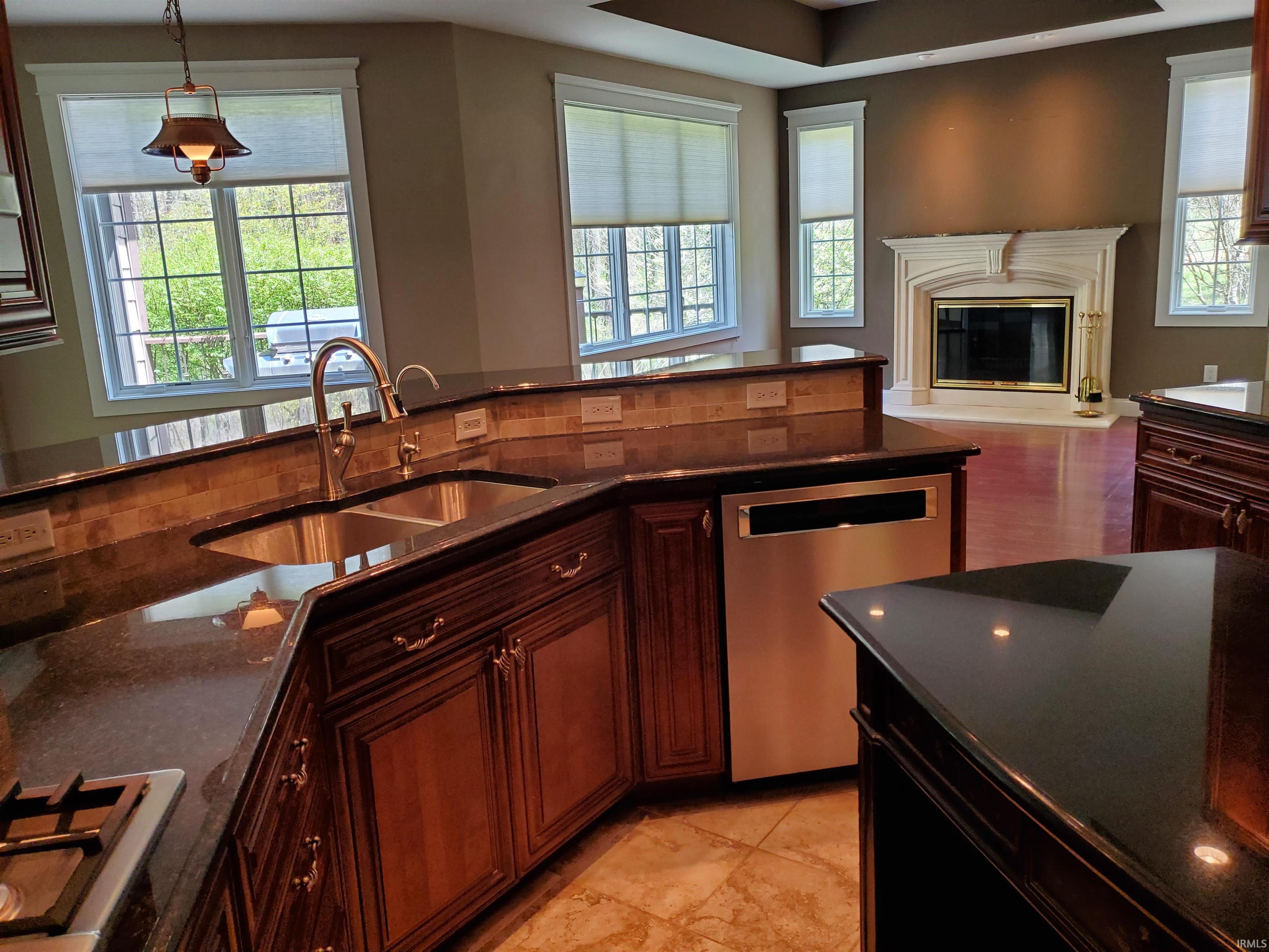 2400 W Jefferson Street