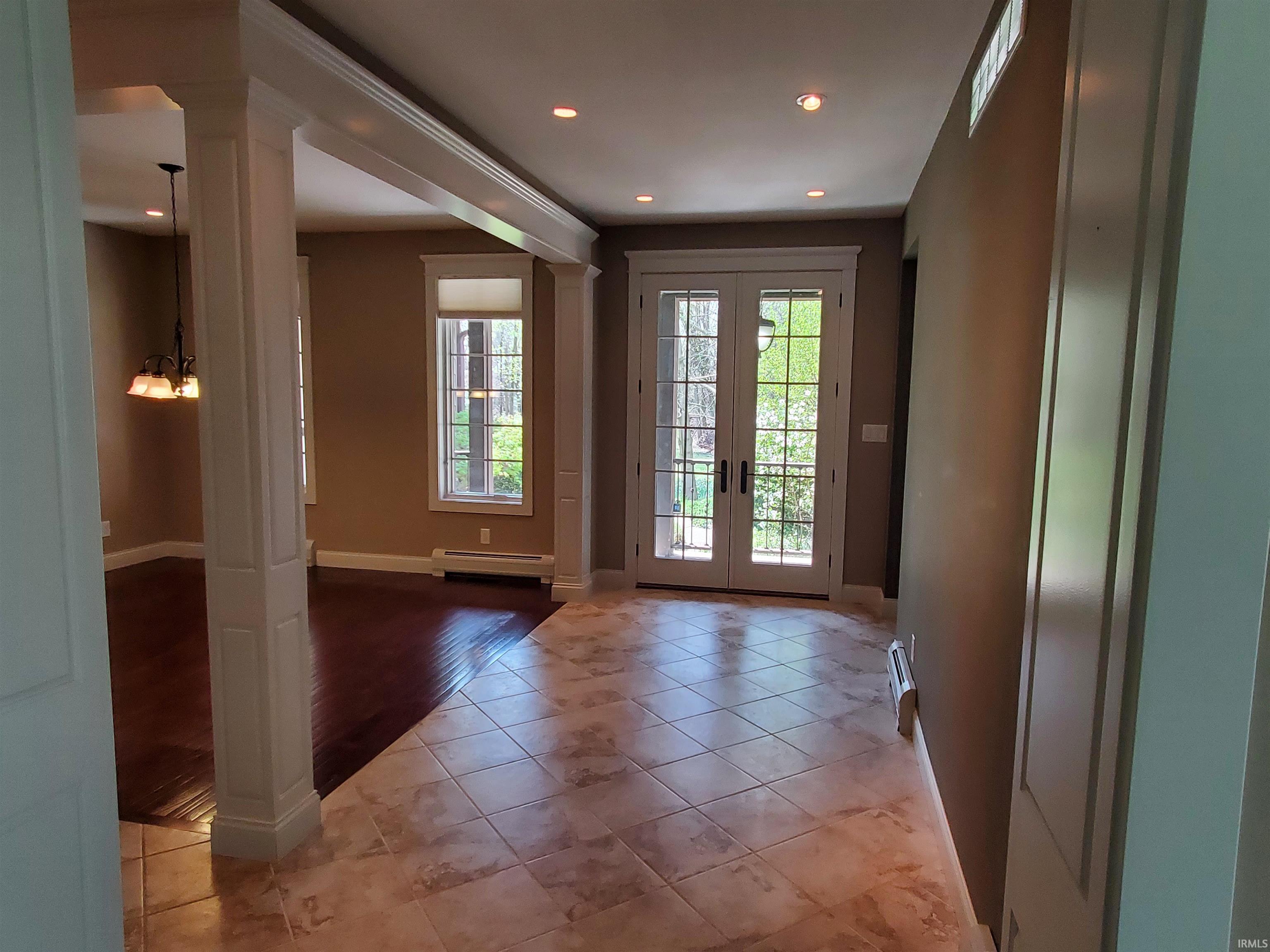 2400 W Jefferson Street