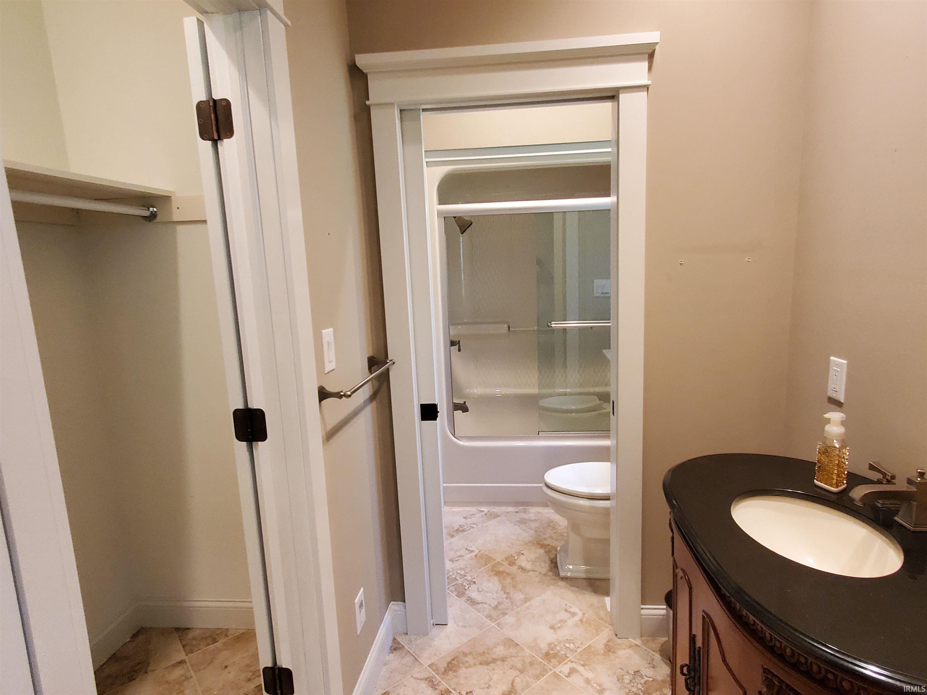 2400 W Jefferson Street