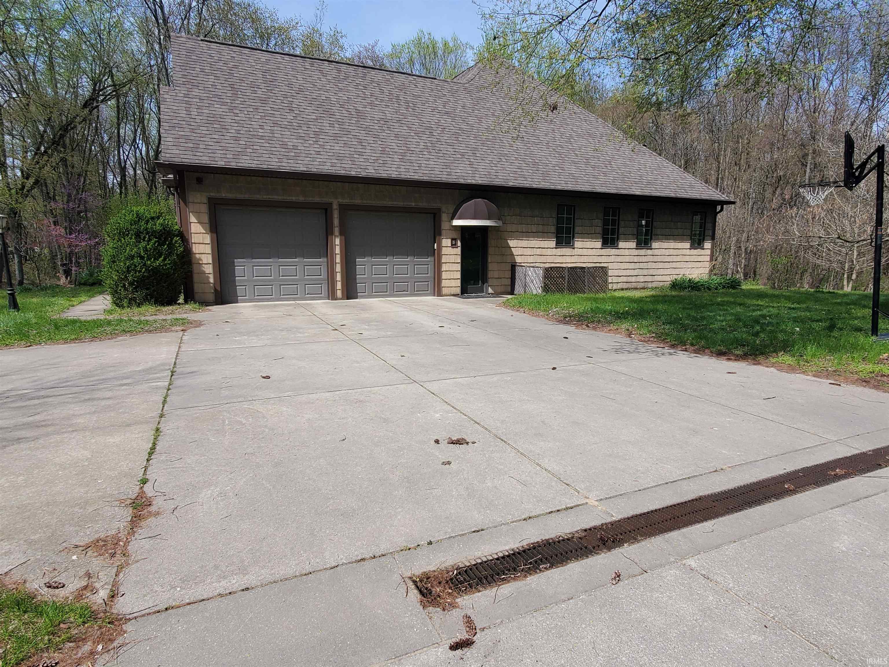 2400 W Jefferson Street