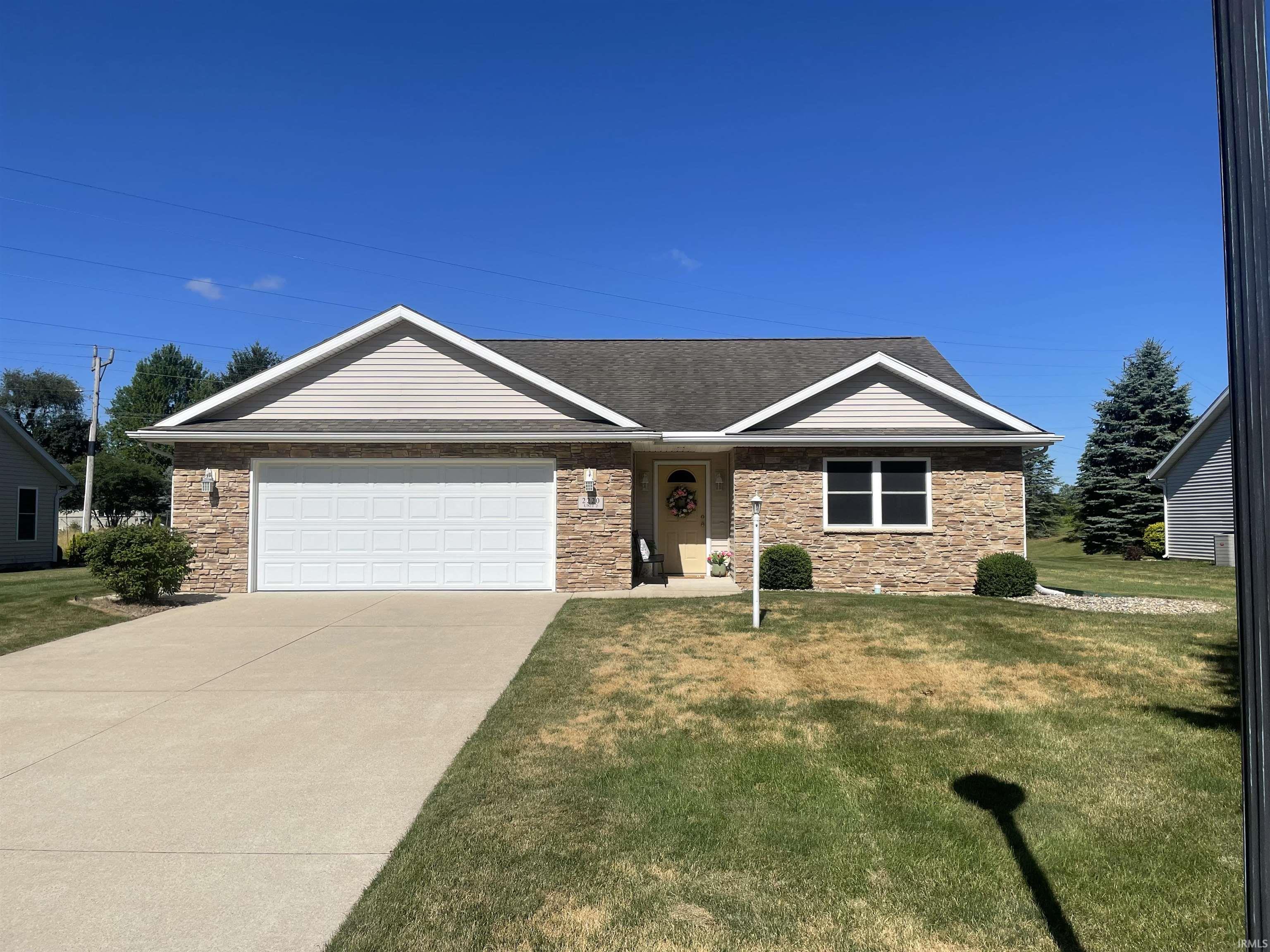 2220 Hillcrest Avenue Unit: 2