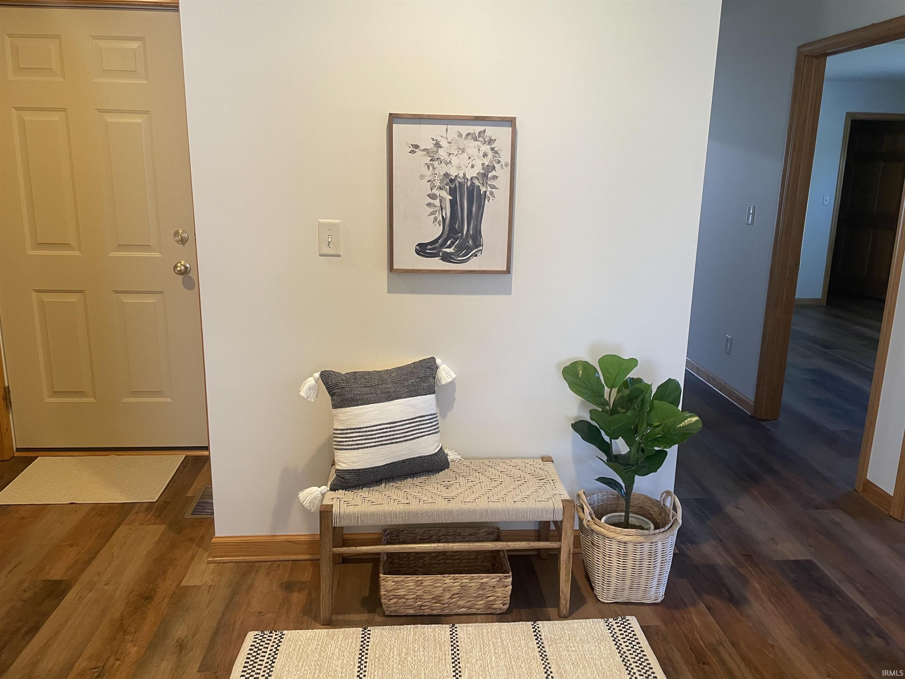 2220 Hillcrest Avenue Unit: 2