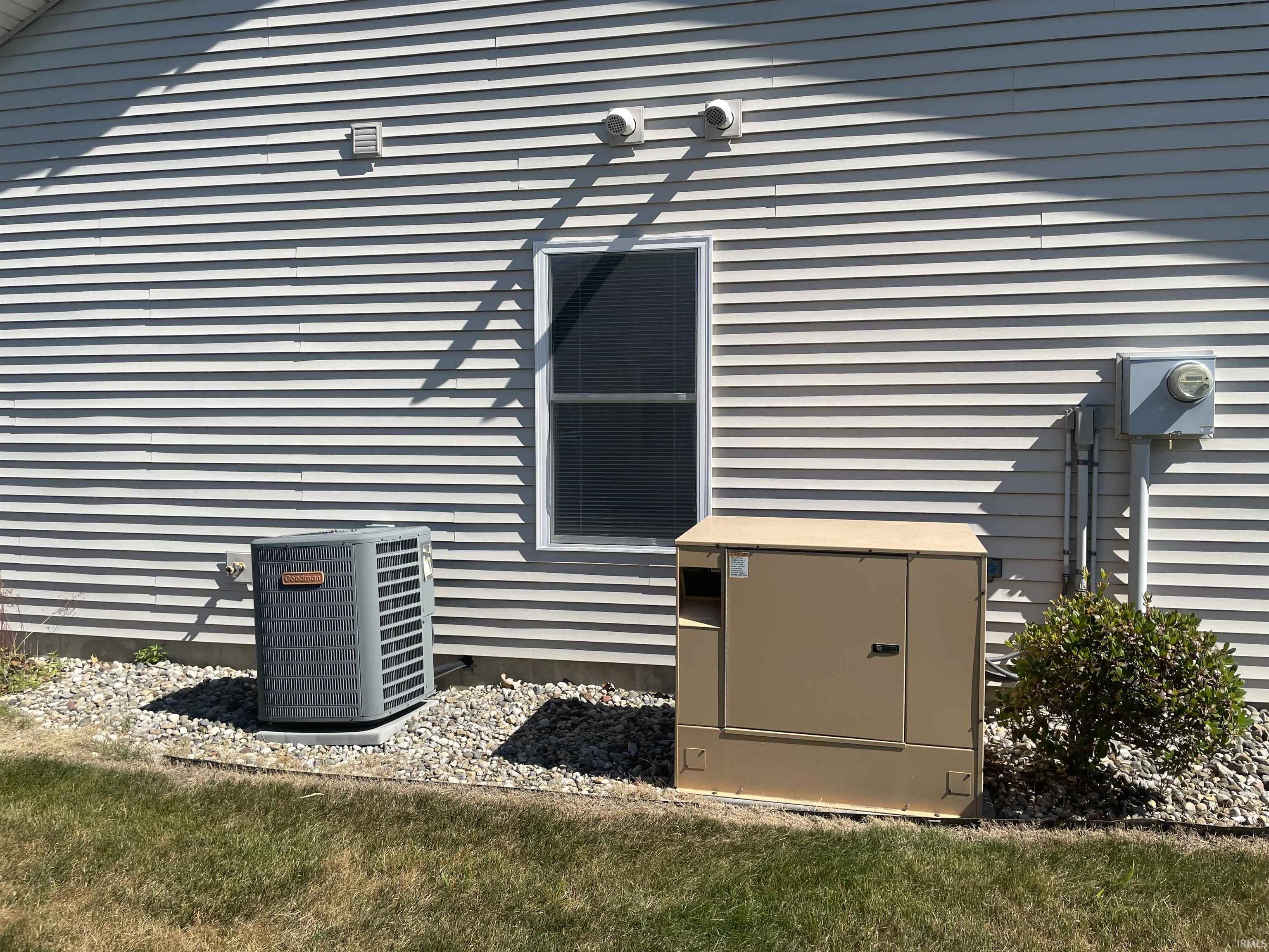 2220 Hillcrest Avenue Unit: 2