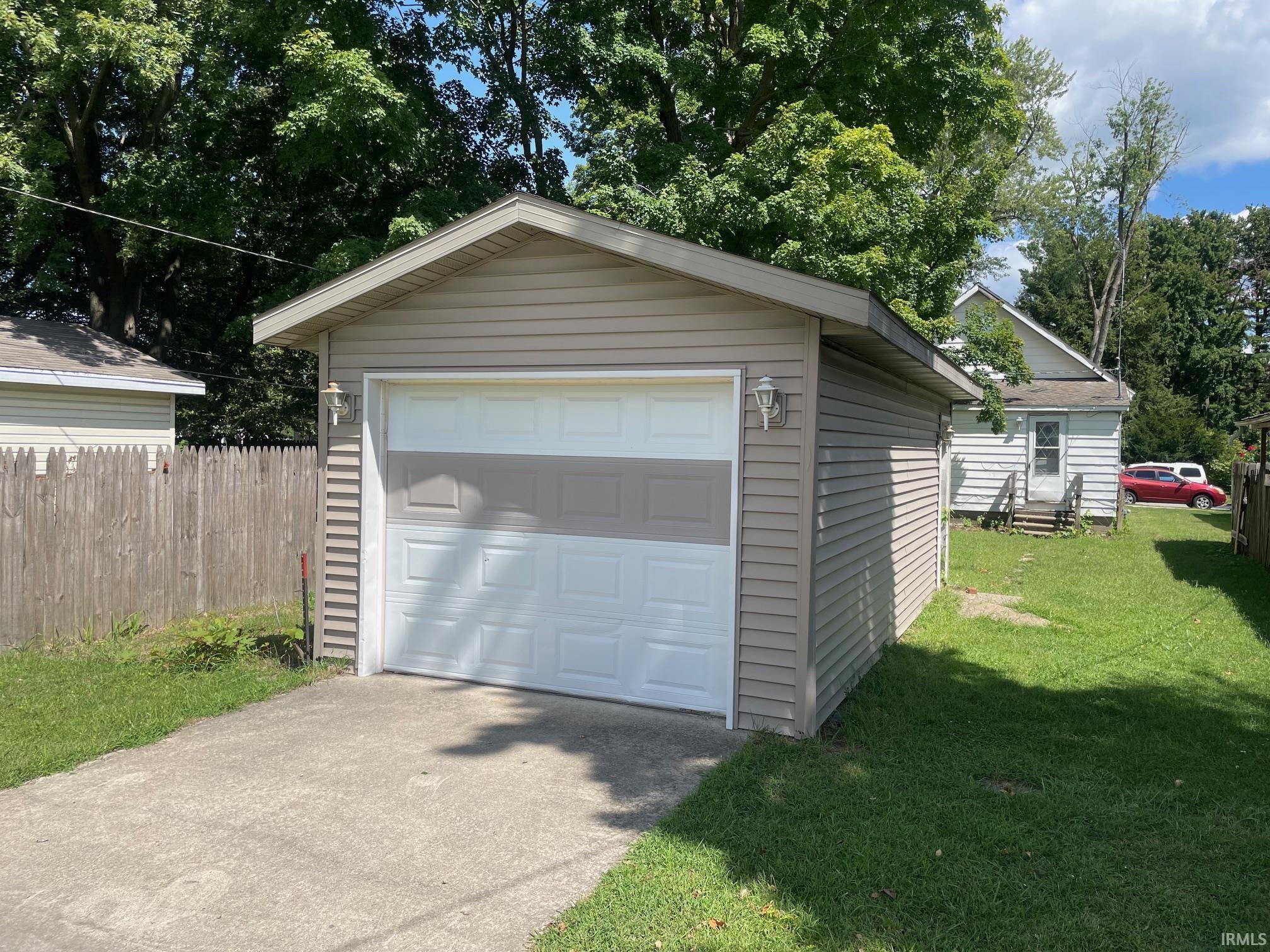 1117 N Walnut Street