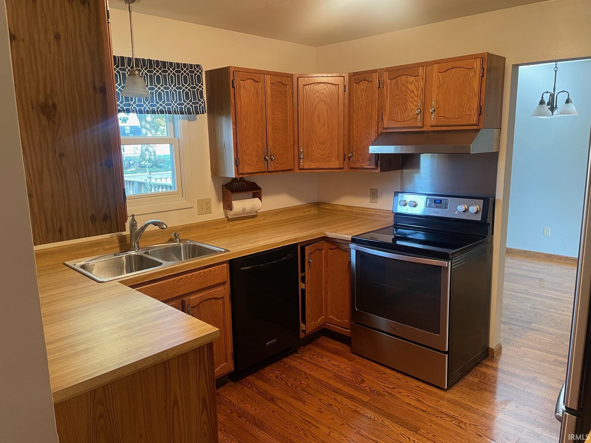 1309 Darien Court