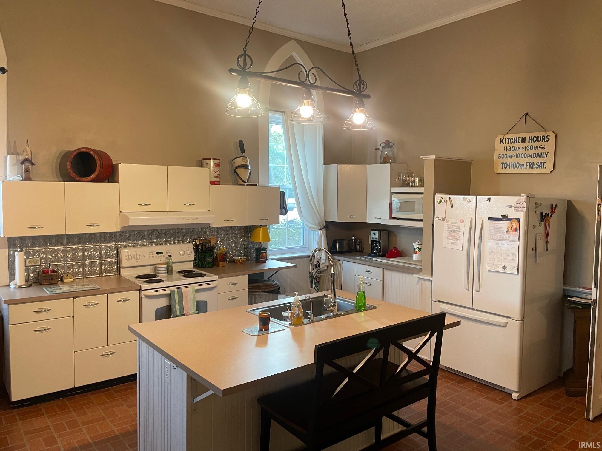 16564 18B Road