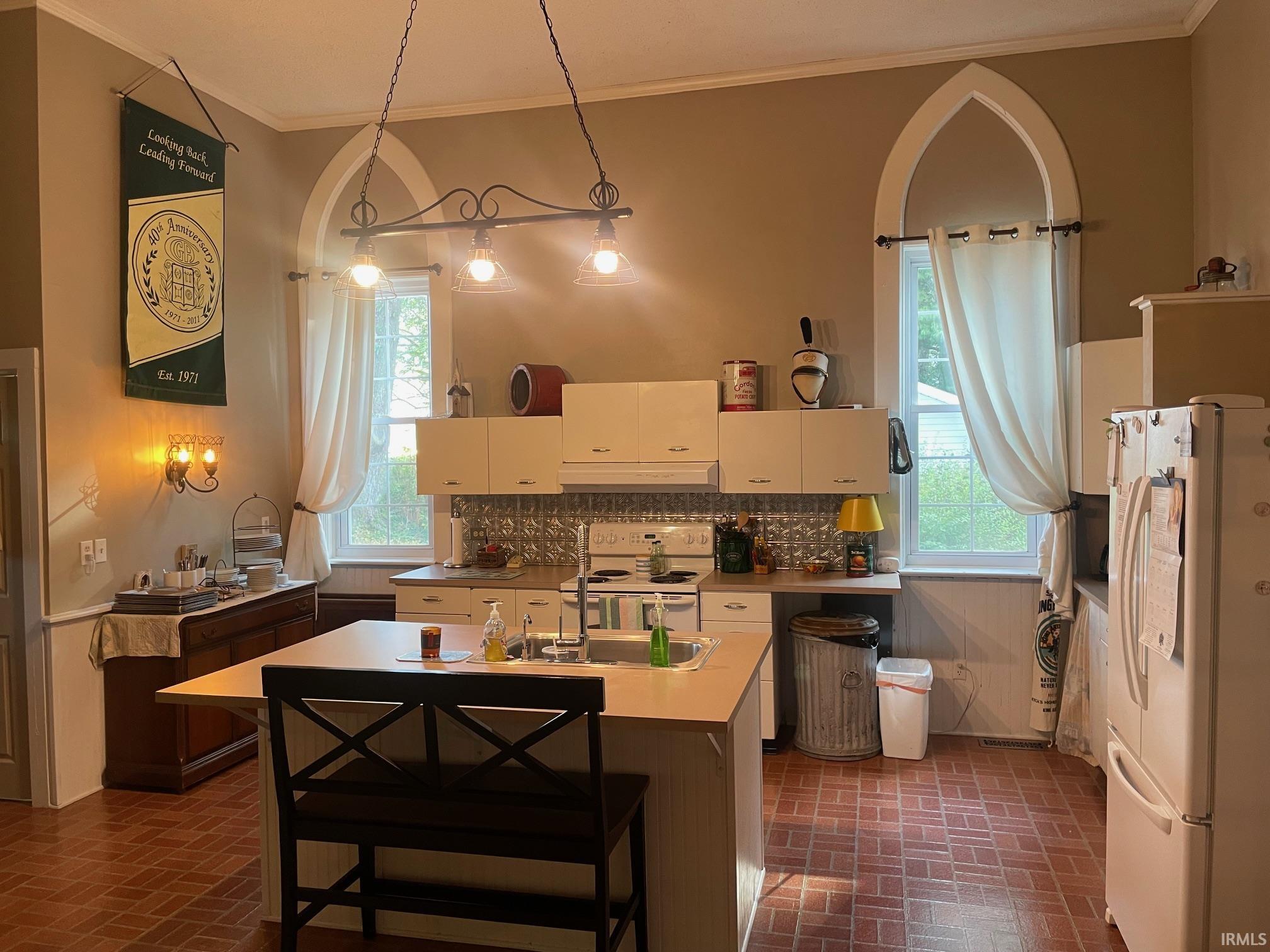 16564 18B Road
