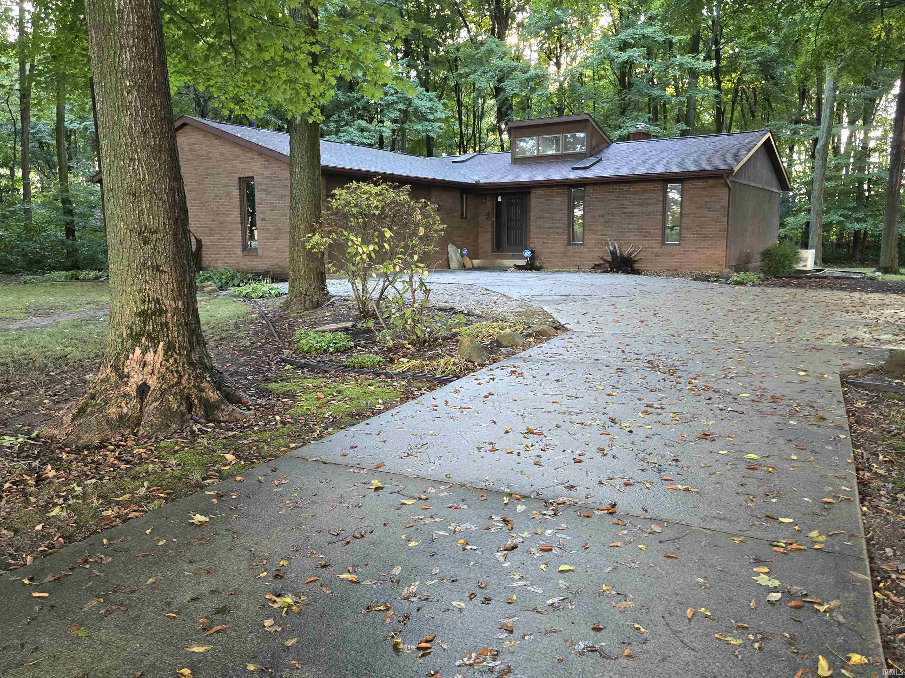8825 9B Road