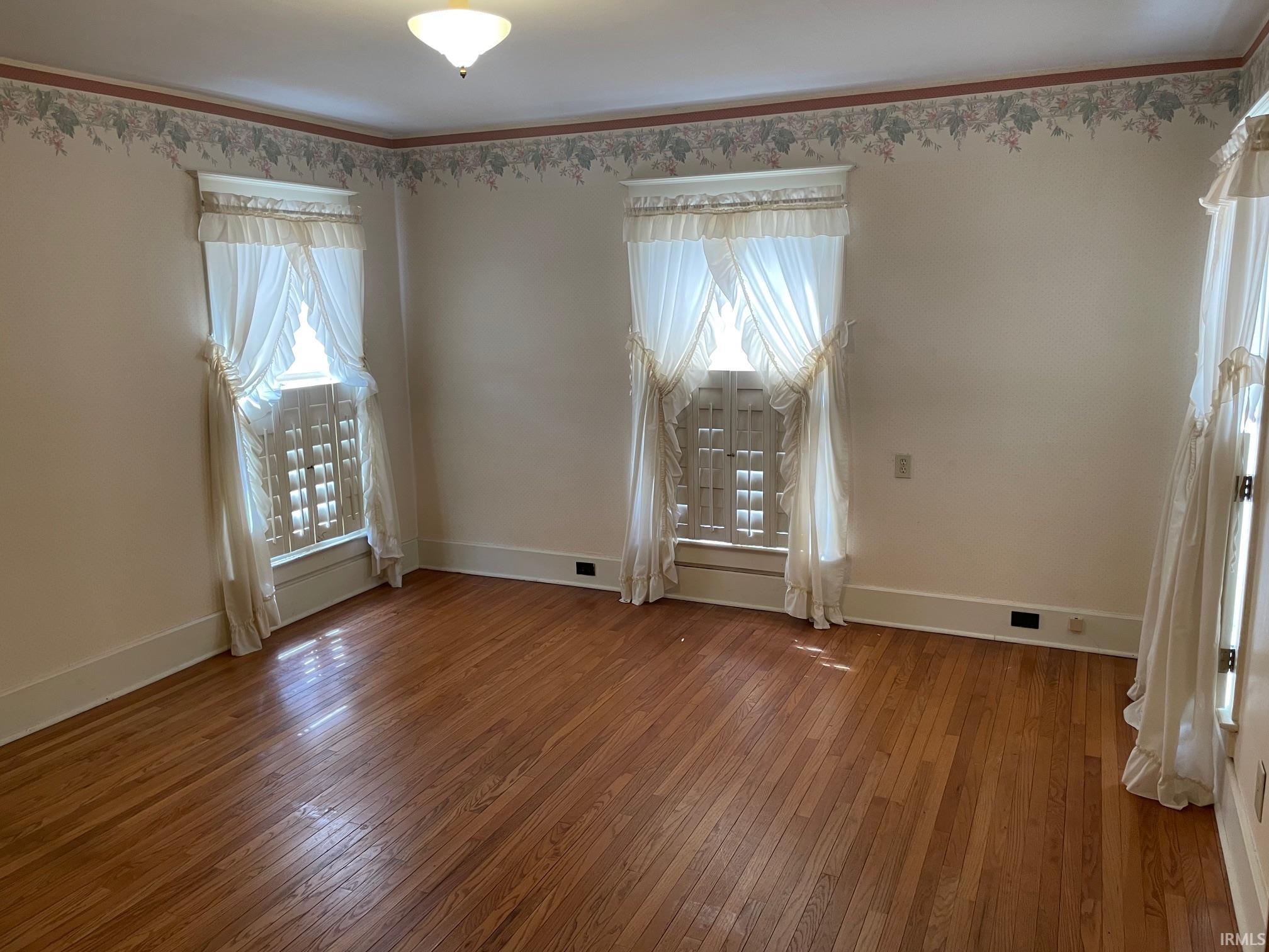 1008 N Michigan Street