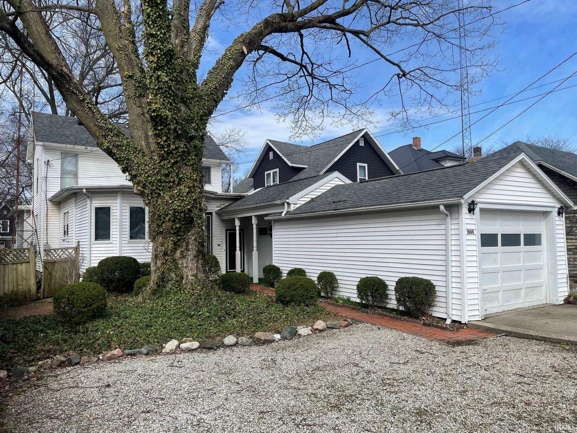 1008 N Michigan Street